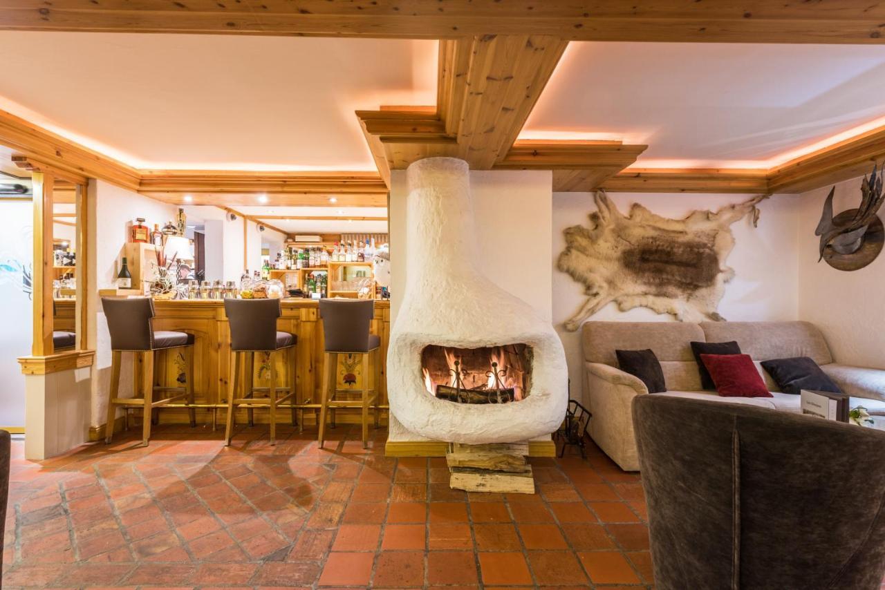 Hotel Les Sherpas Корчевел Екстериор снимка