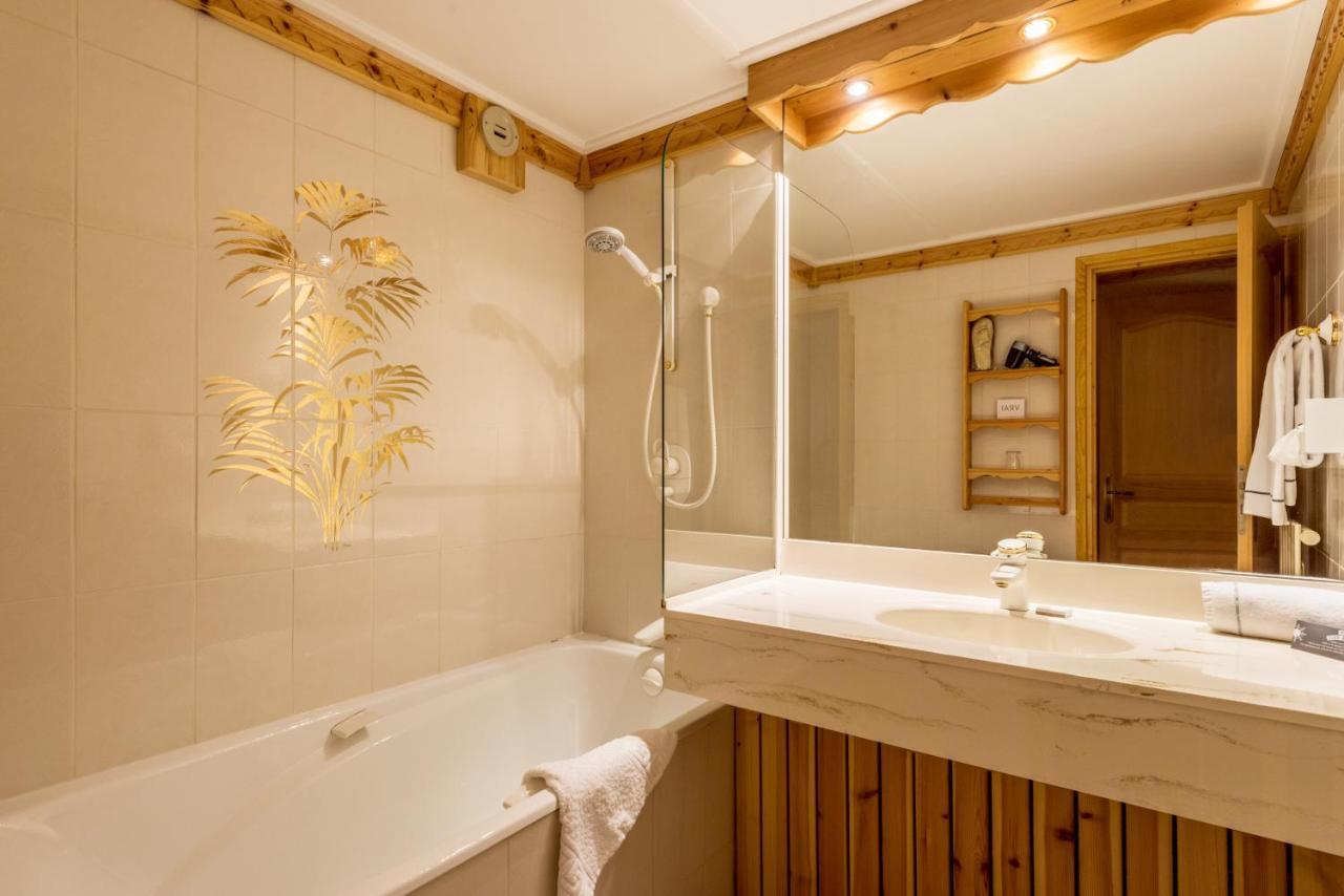 Hotel Les Sherpas Корчевел Екстериор снимка